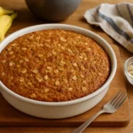 Gâteau banane flocon d’avoine fait maison dans une cuisine