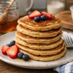 Pancakes healthy moelleux et légers servis pour un petit déjeuner équilibré