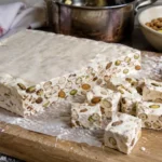 Nougat blanc tendre maison (amandes, pistaches et miel)