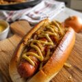 Hot dog maison aux oignons confits - Facile fait maison