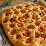 Focaccia tomates cerises et romarin - Facile fait maison
