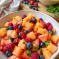 Salade de melon aux fruits rouges - Facile fait maison