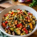 Salade de pois chiches aux légumes grillés - Facile fait maison