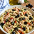 Salade de pâtes au thon et olives noires - Facile fait maison