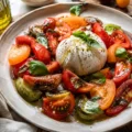 Salade de tomates burrata basilic - Facile fait maison