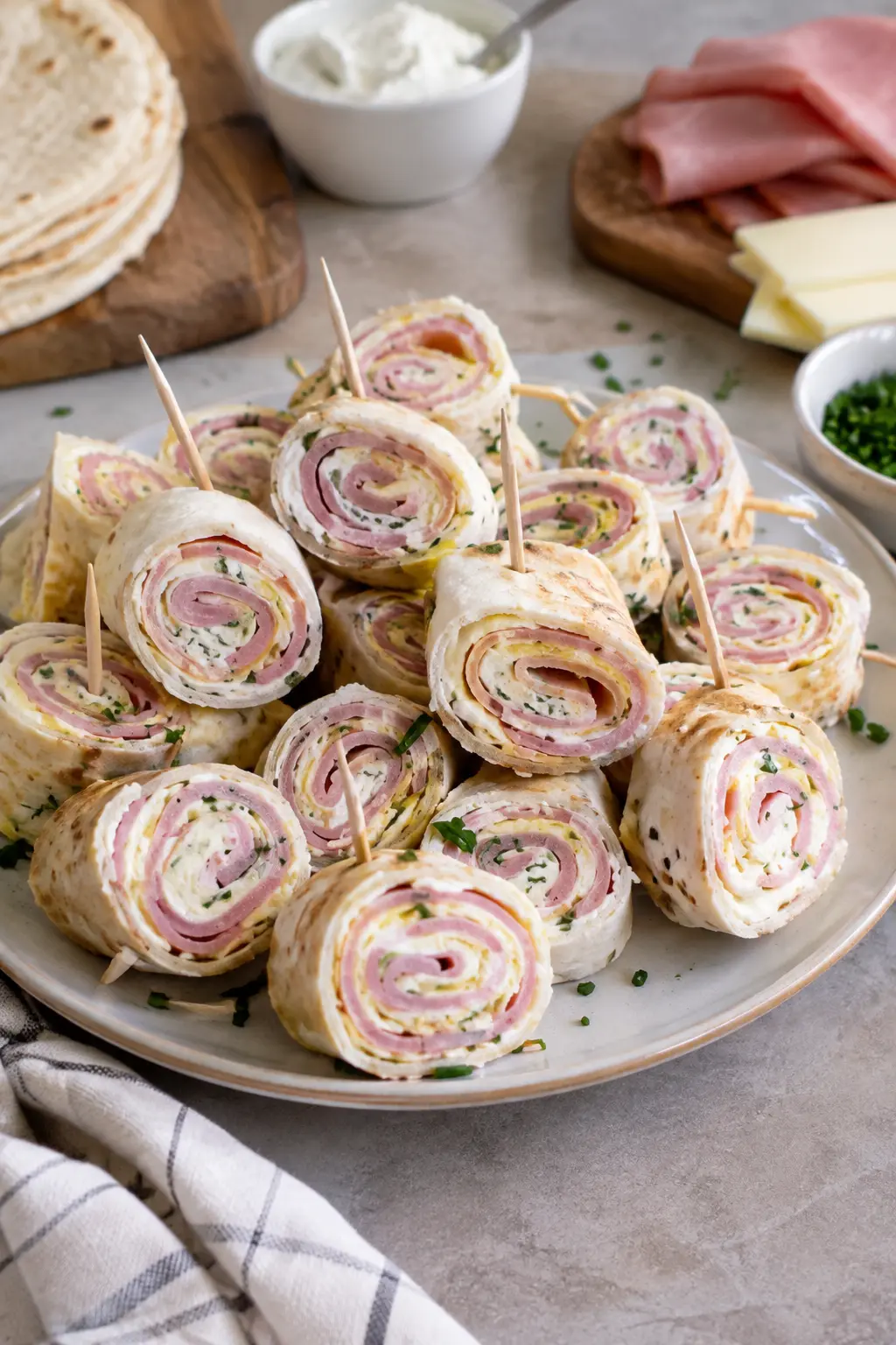 Roulés apéritifs froids, jambon-fromage - Facile fait maison